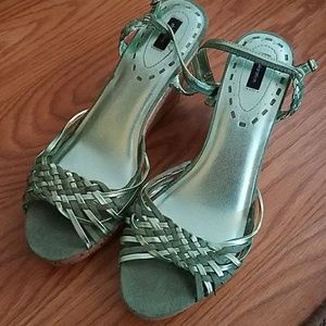 Xhiliration Green Heels, size 8.5